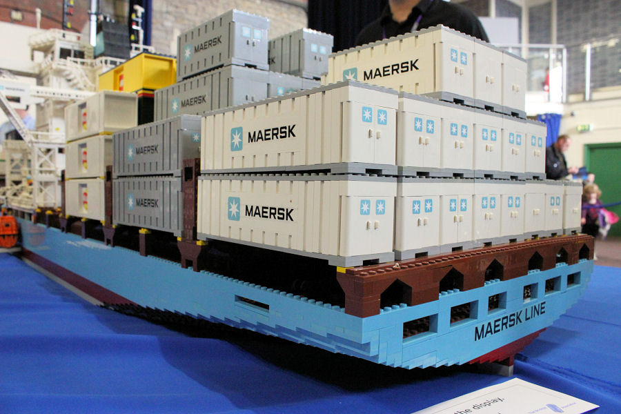 Maersk container deals ship lego